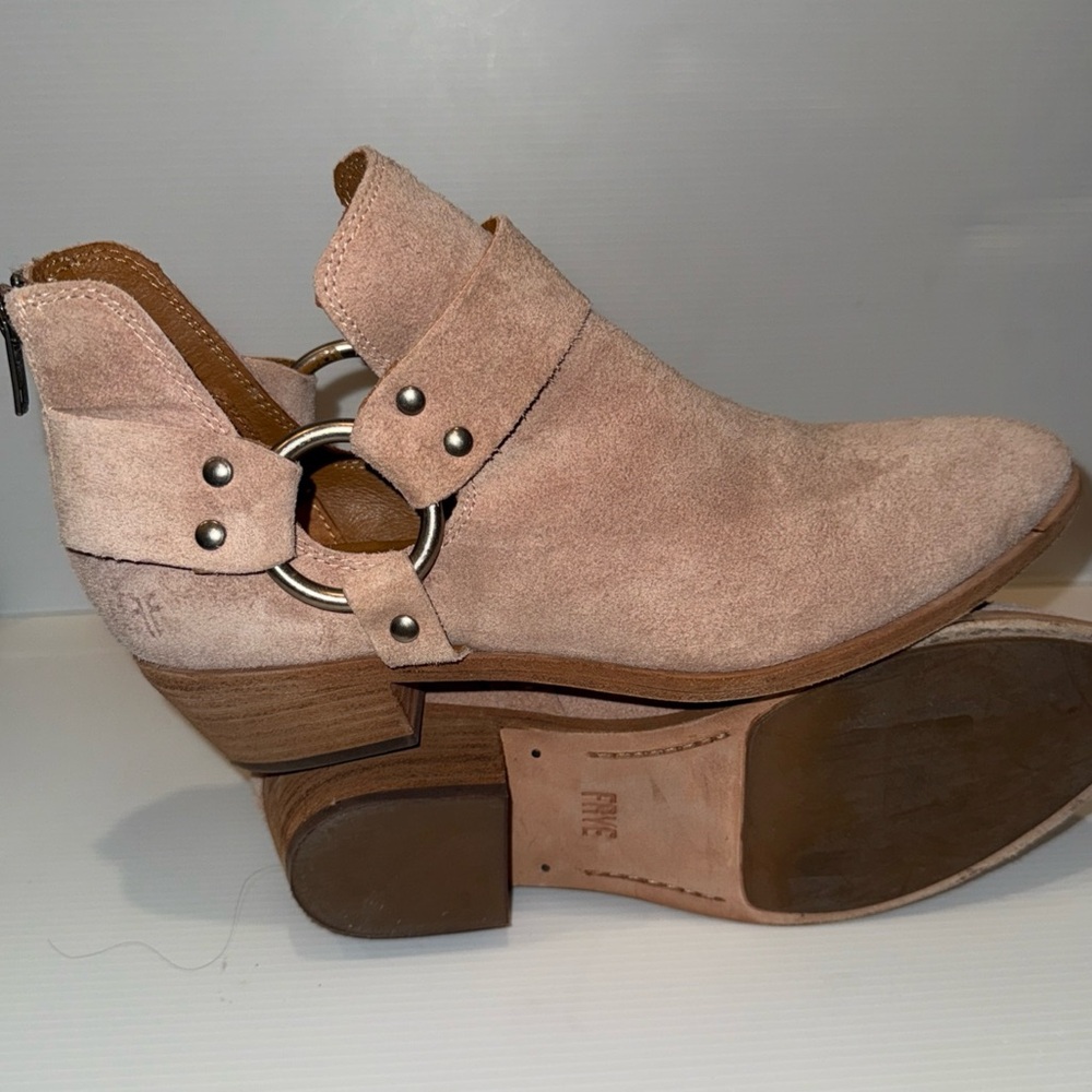Womens Frye Beige Suede Ray Harness Casual Moto Ankle Boots Booties Size 8.5 M - Picture 6 of 7
